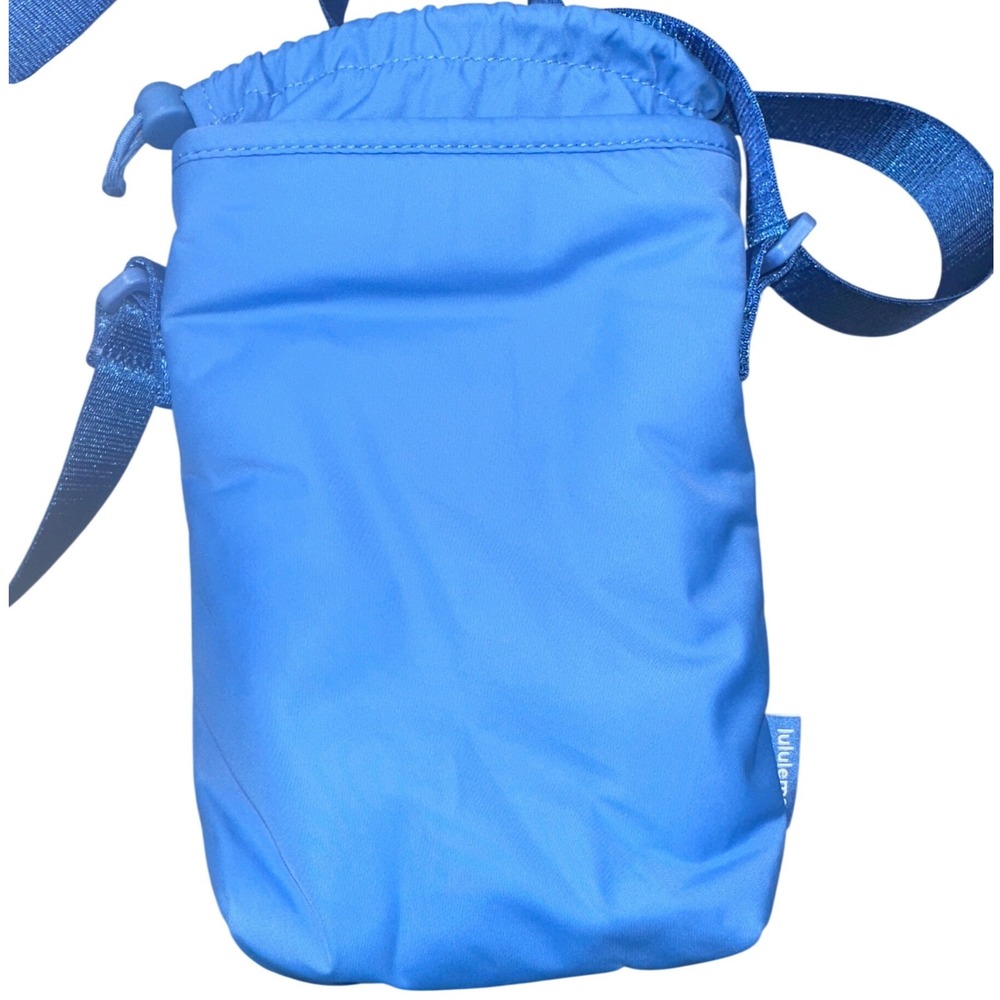 Lululemon Water Bottle Crossbody Bag Blue Adjustable Strap Zipper Pocket - Picture 7 of 12